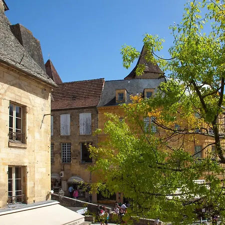 Josephine * Sarlat