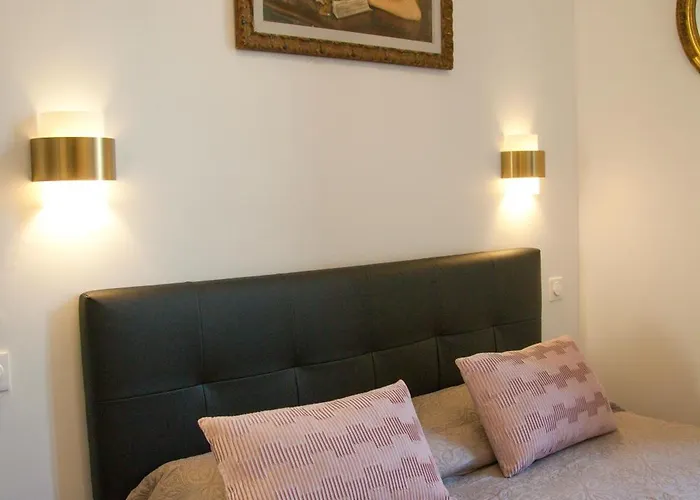 Josephine Apartment *